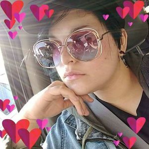 Meet your Posher, Mallory